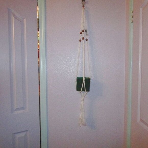 NWT Knaughty Knitters MACRAME Plant HANGER Holder WALL DECOR Patio BEADED Boho - Picture 2 of 6